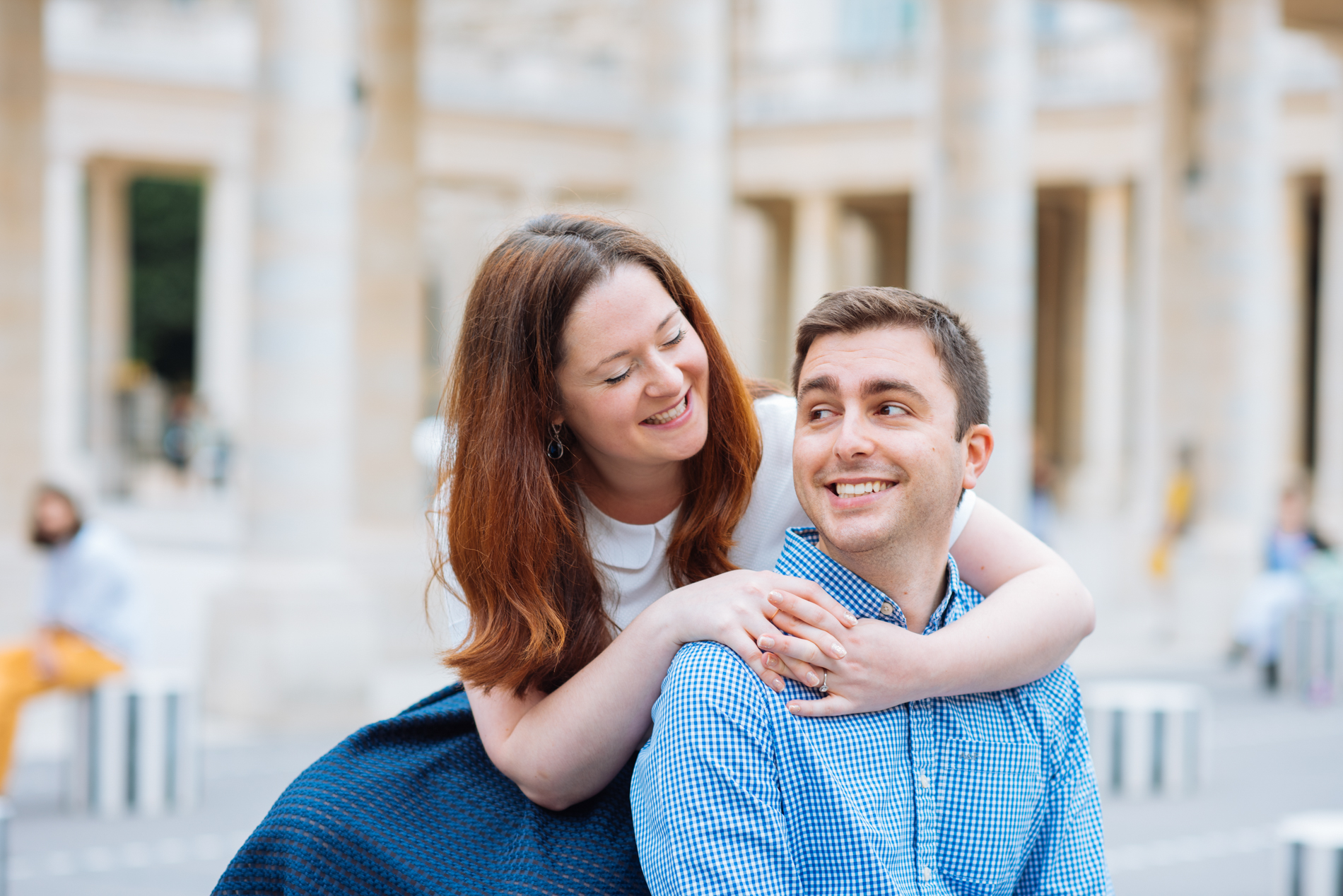 seance-engagement-paris-maldeme-photographe-palais royal-12