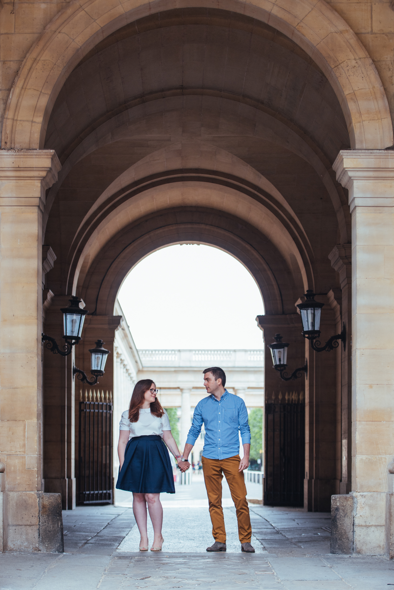 seance-engagement-paris-maldeme-photographe-palais royal-2